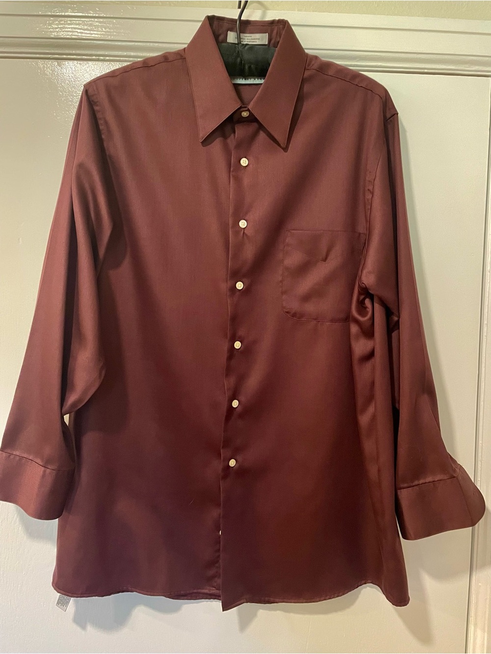 Geoffrey Beene Men's Dress Shirt in Maroon